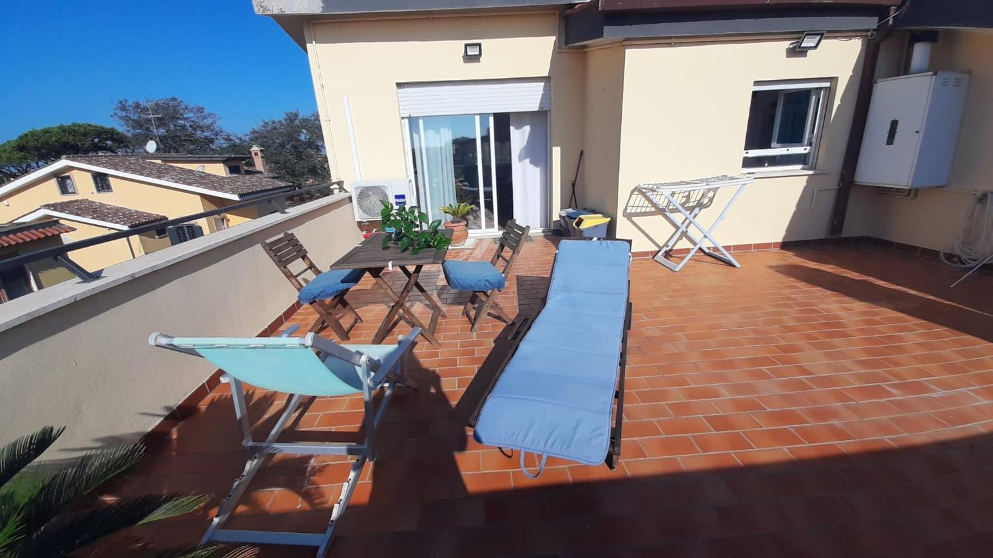 La Terrazza Sul Faro Apartment Fiumicino Bagian luar foto